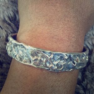 Chuckie hammered Sterling bangle